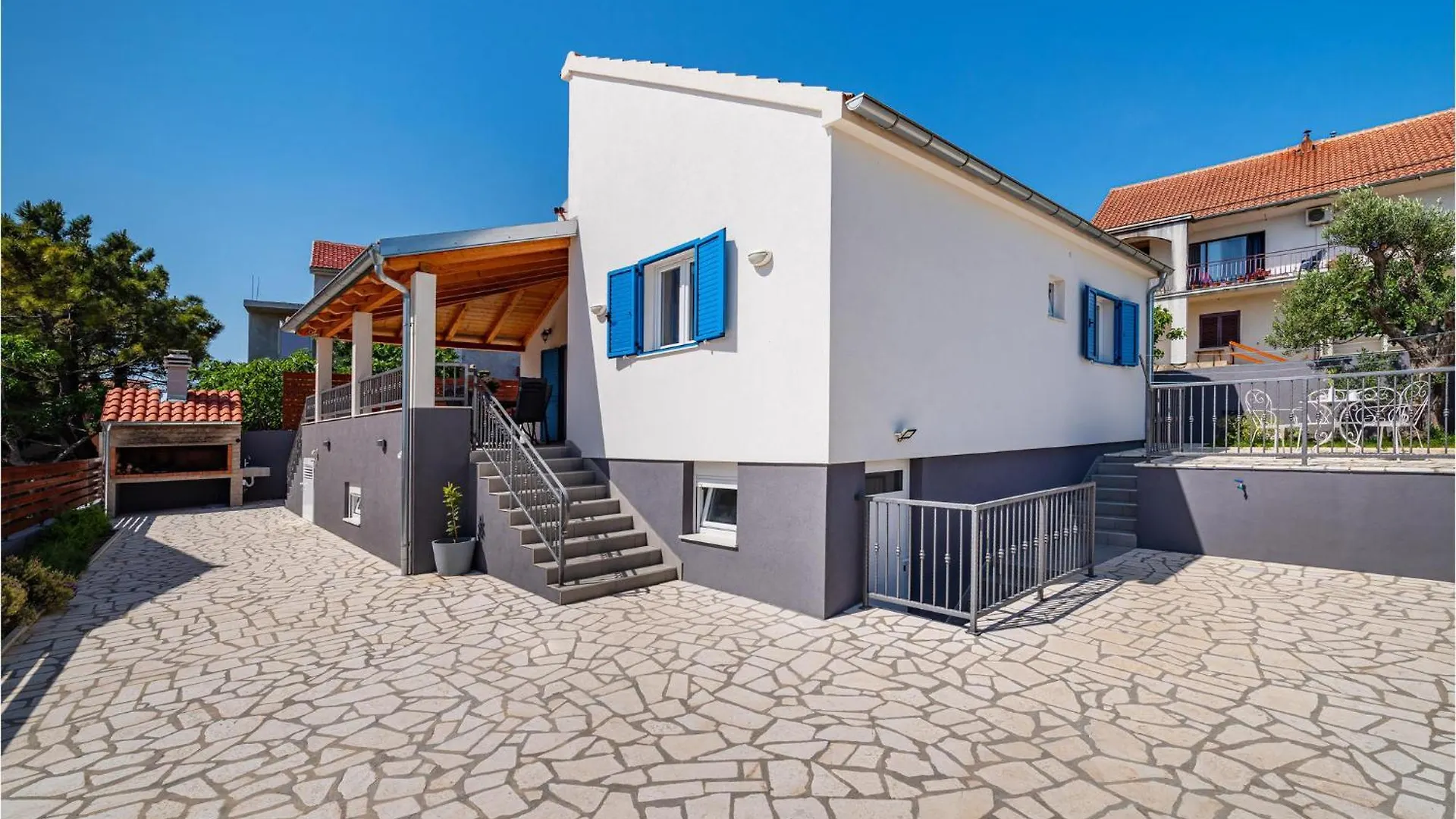 2 Bedroom Awesome Home In Maslenica